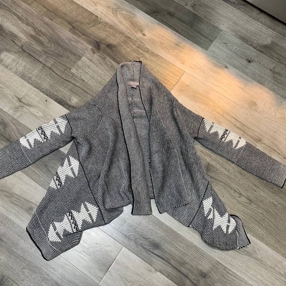 NWOT Fred & Sibel Design Studio Cardigan, Small - Picture 1 of 4